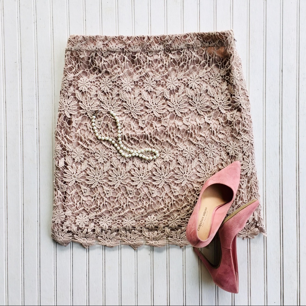 Kenar Tan Lace Pencil Skirt